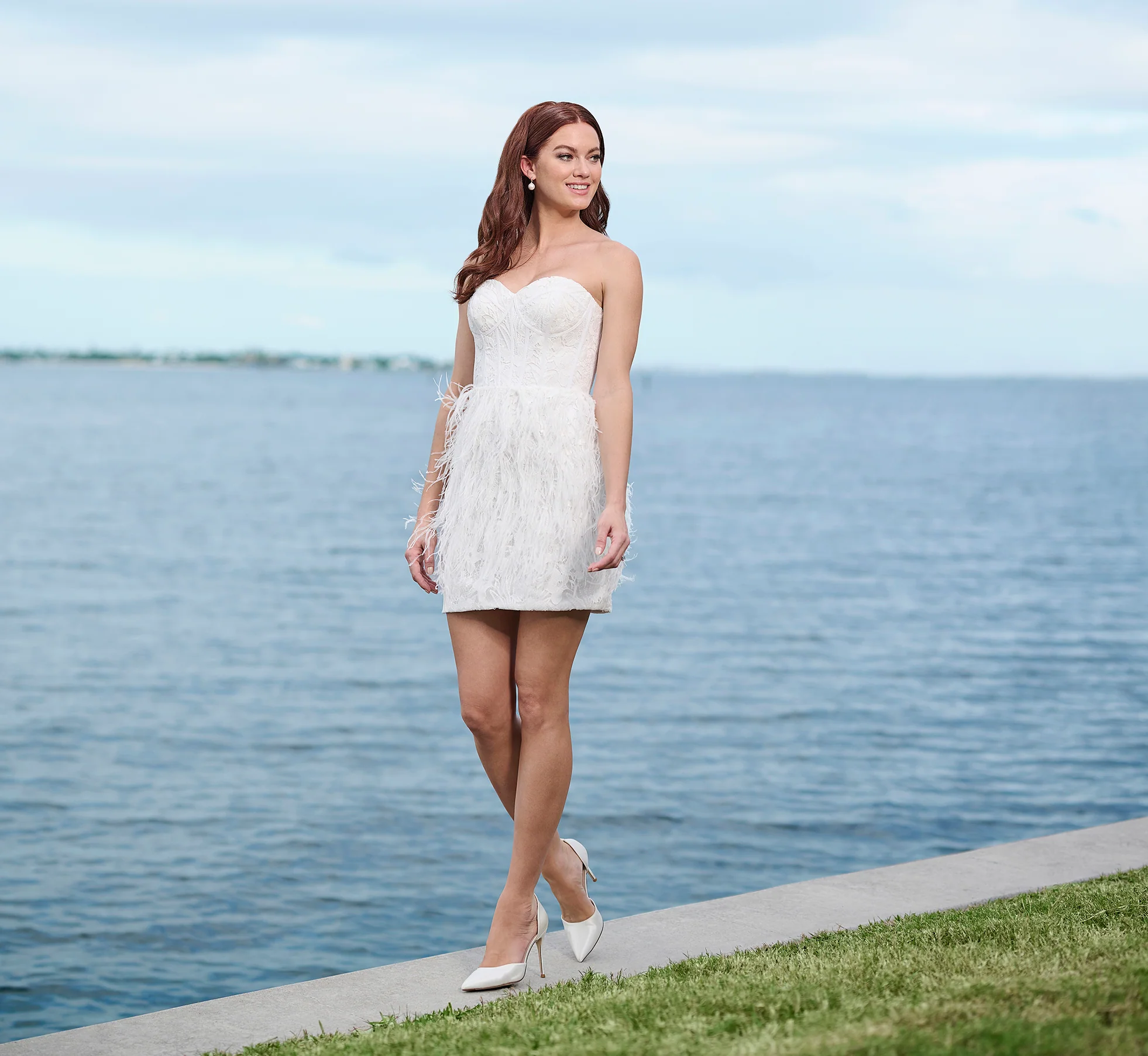 Lace And Feather Short Skirt In Ivory