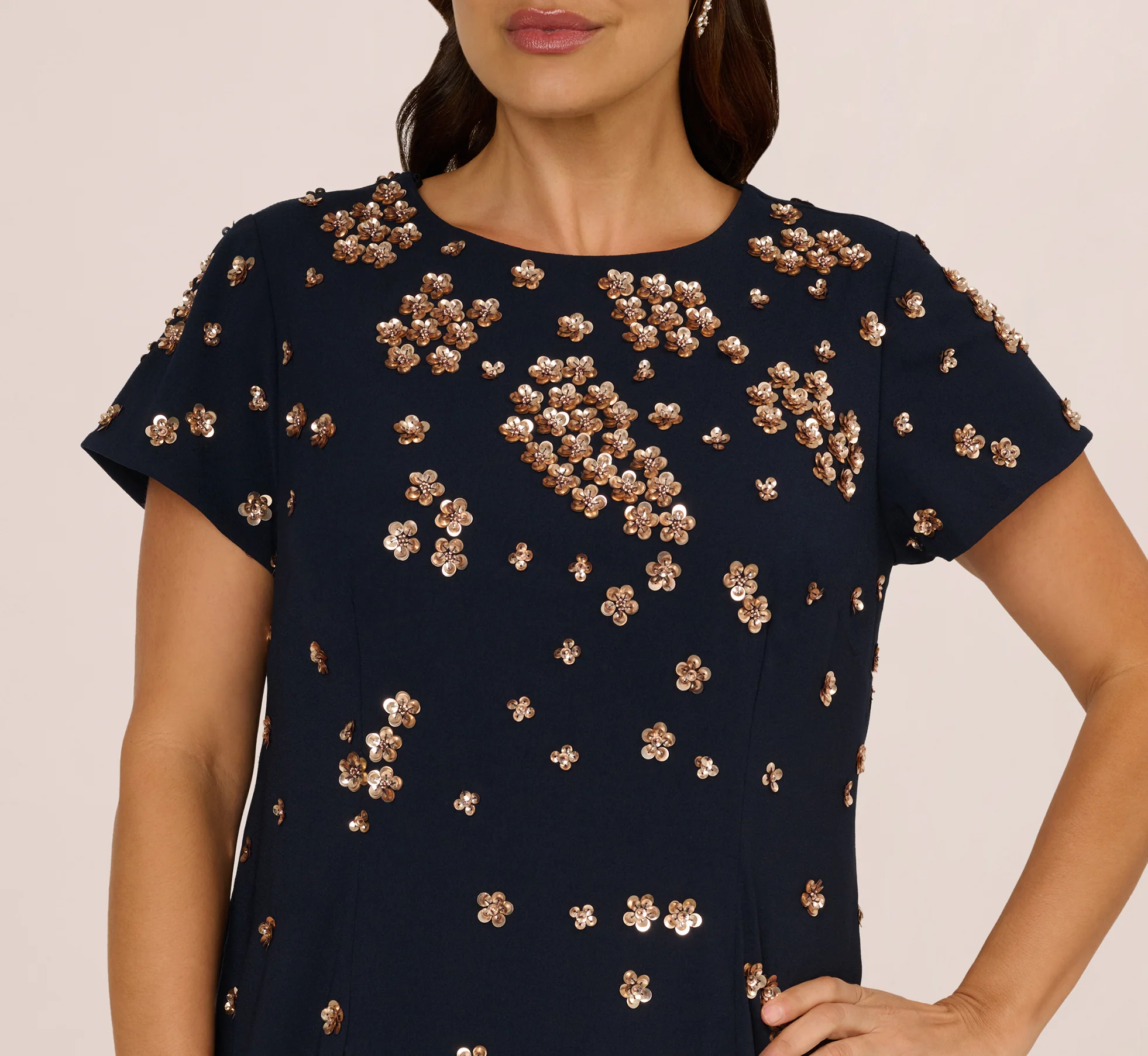 Plus Size Short Sleeve Floral Sequin Shift Dress In Midnight Rosegold - Image 3