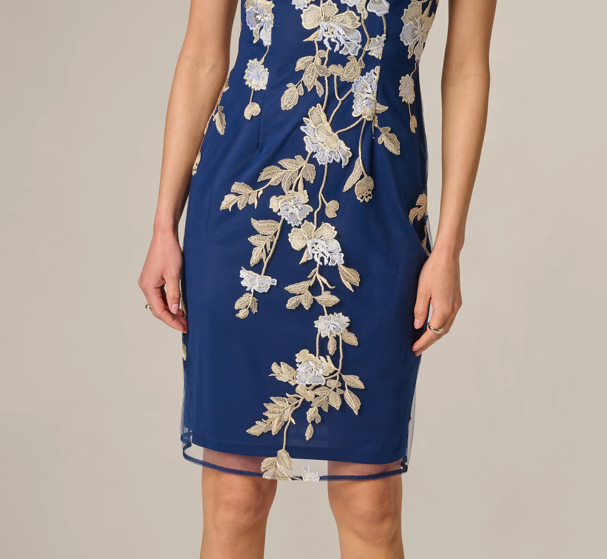 Sleeveless Illusion Floral Embroidery Sheath Dress In Navy Ecru - Image 4
