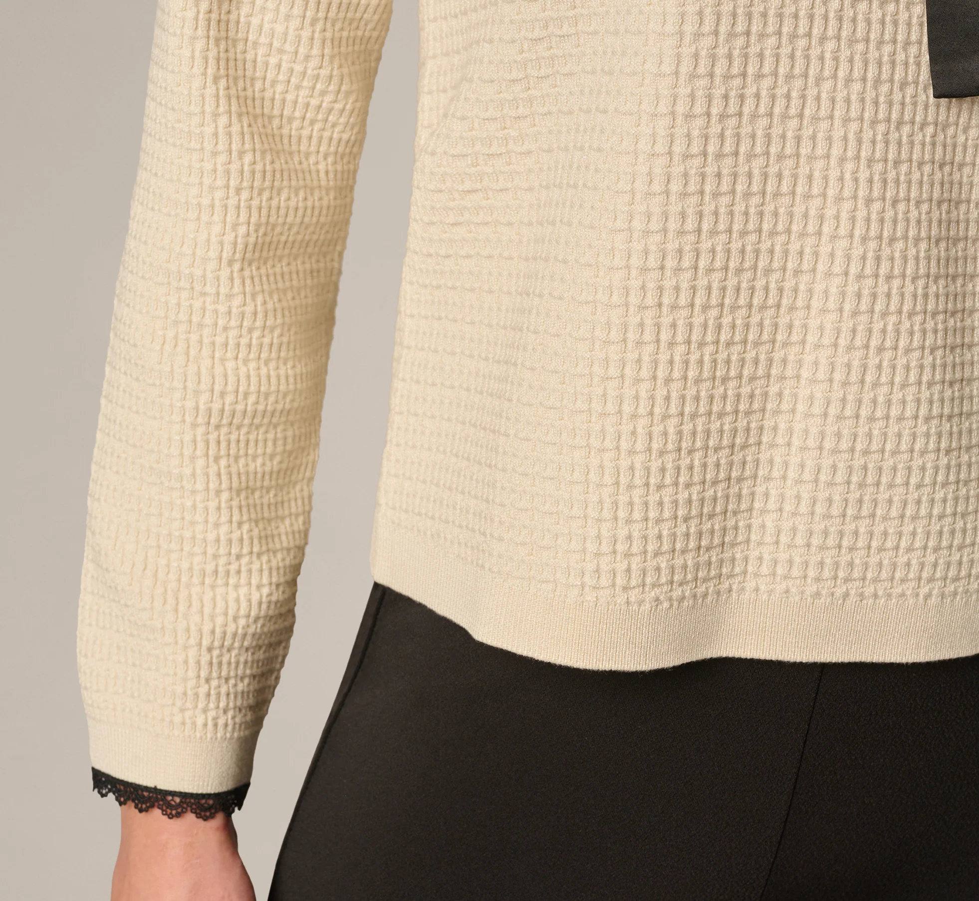 Waffle Weave Bow Collar Pullover Sweater In Cream Black - Image 5