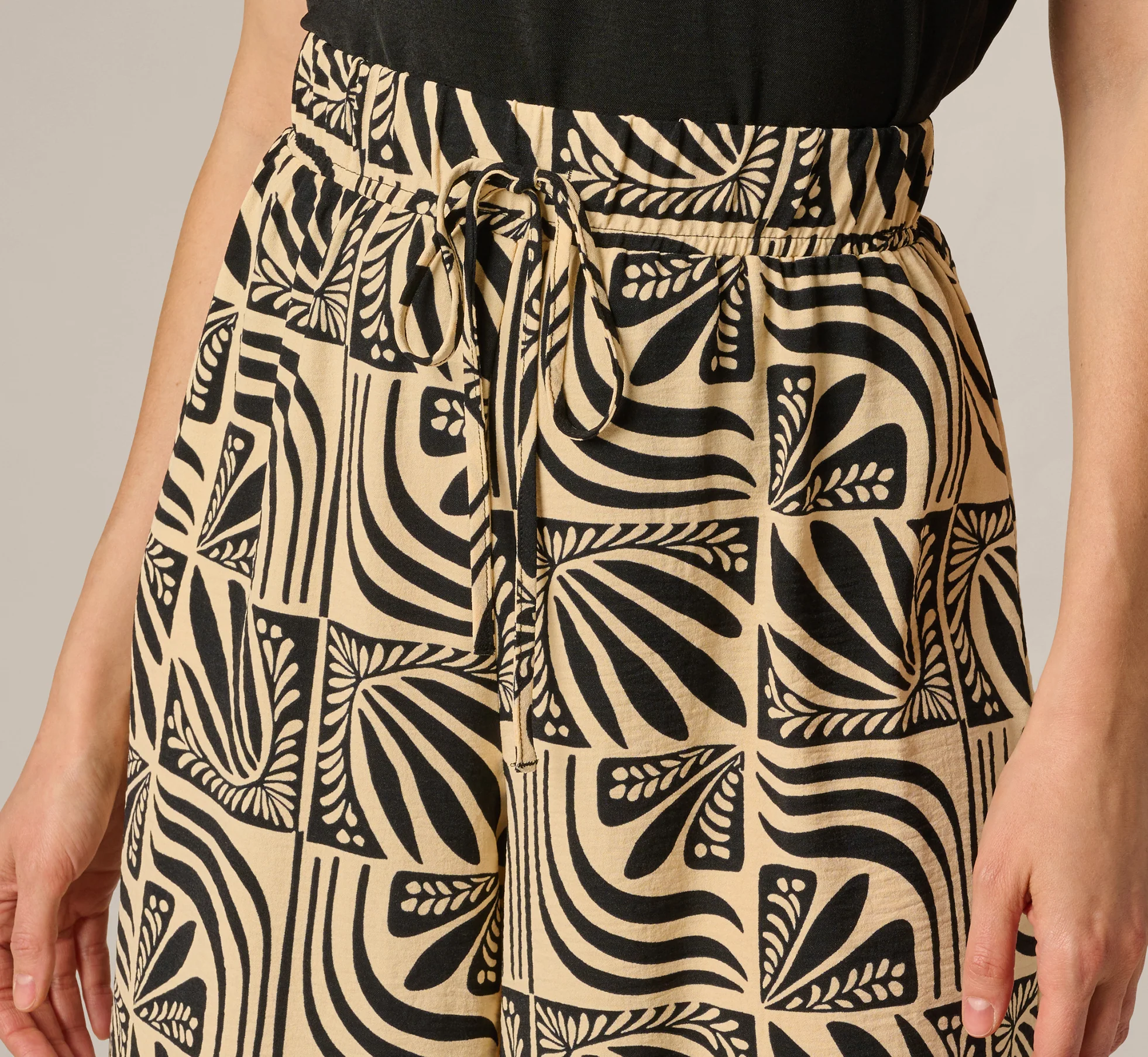 Wide Leg Drawstring Pant In Birch Black Retro Tile - Image 3