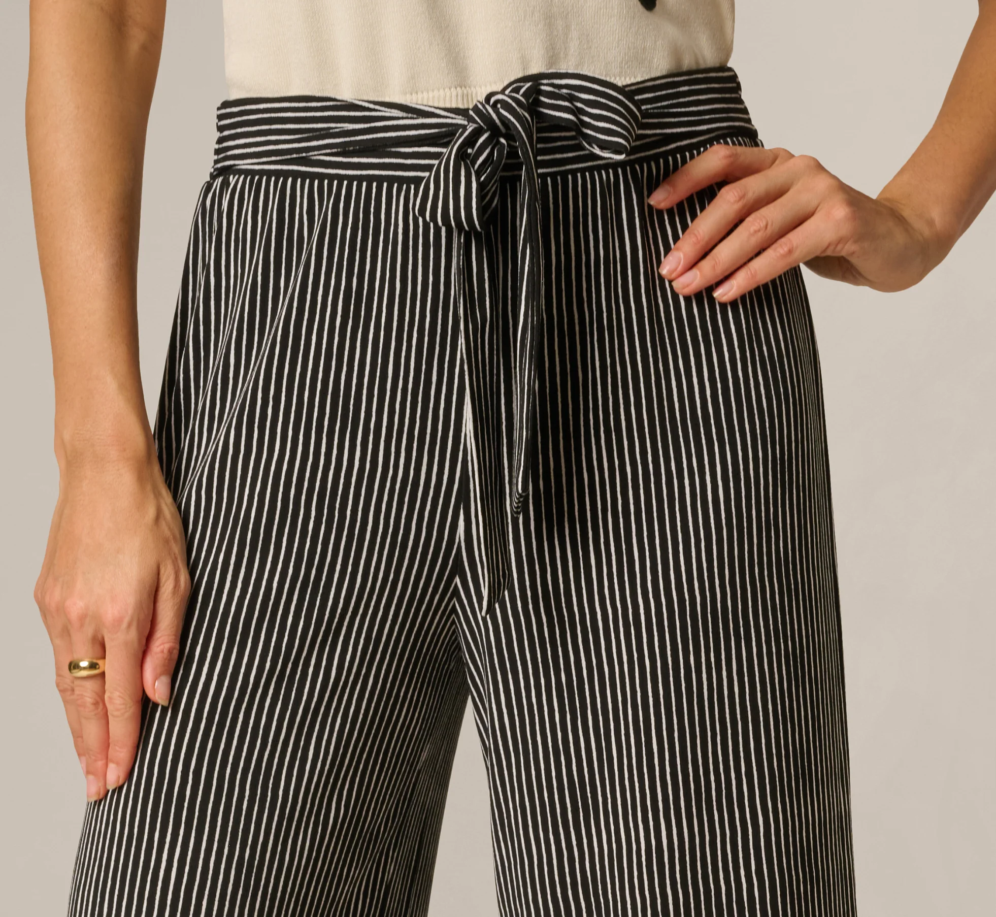 Wide Leg Tie Belt Stretch Pant In Black Ripple Stripe - Image 3