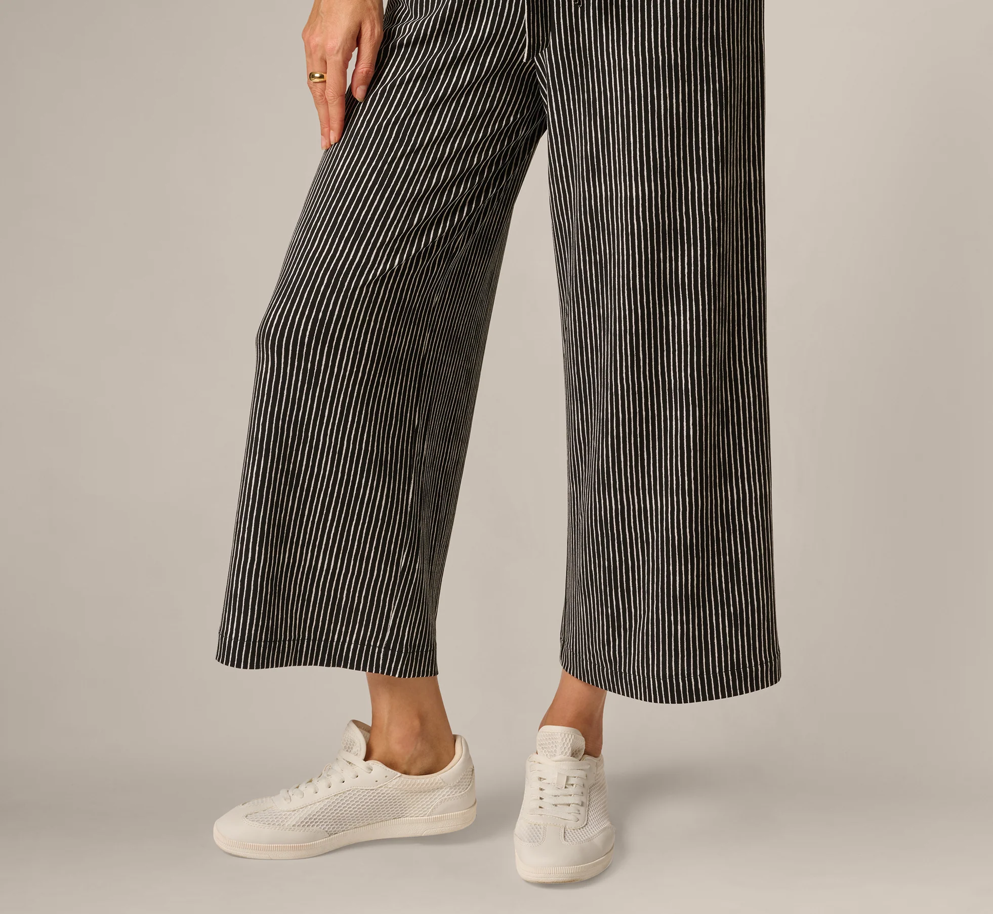 Wide Leg Tie Belt Stretch Pant In Black Ripple Stripe - Image 4